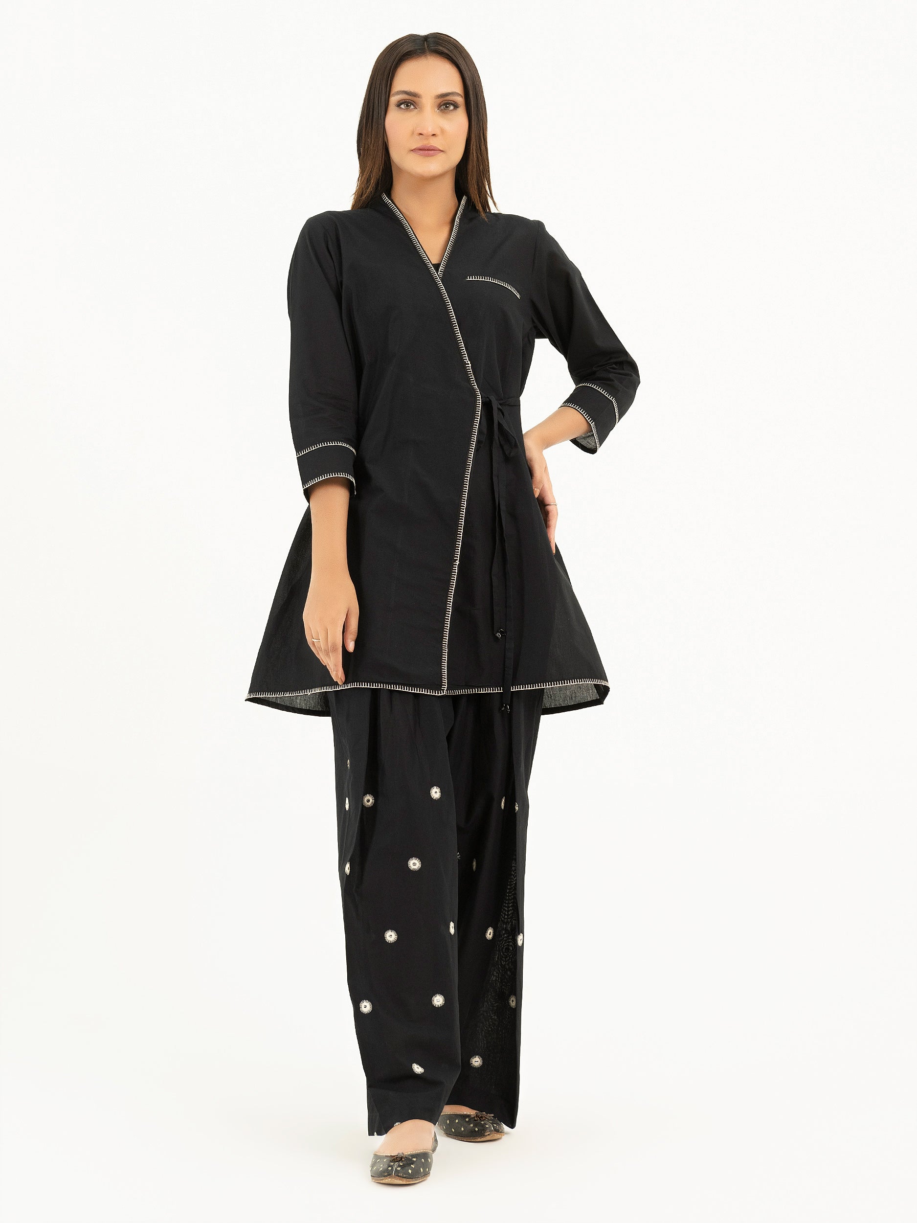 2 Piece Cambric Suit-Embroidered (Pret) – Limelightpk