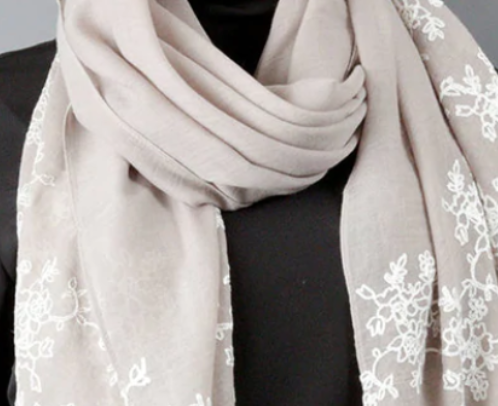 Wrap Fashion Around You With The Best Limelight Scarves