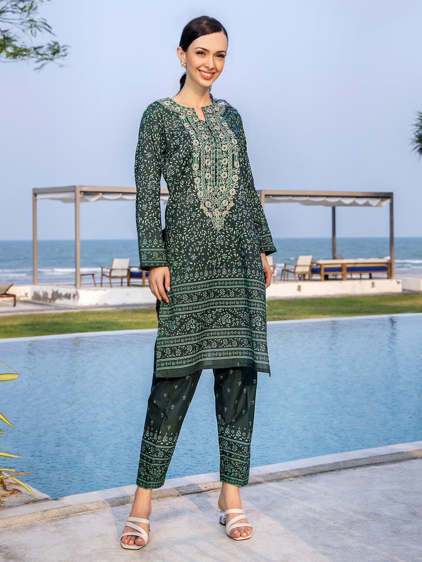 2 Piece Lawn Suit-Embroidered (Unstitched)