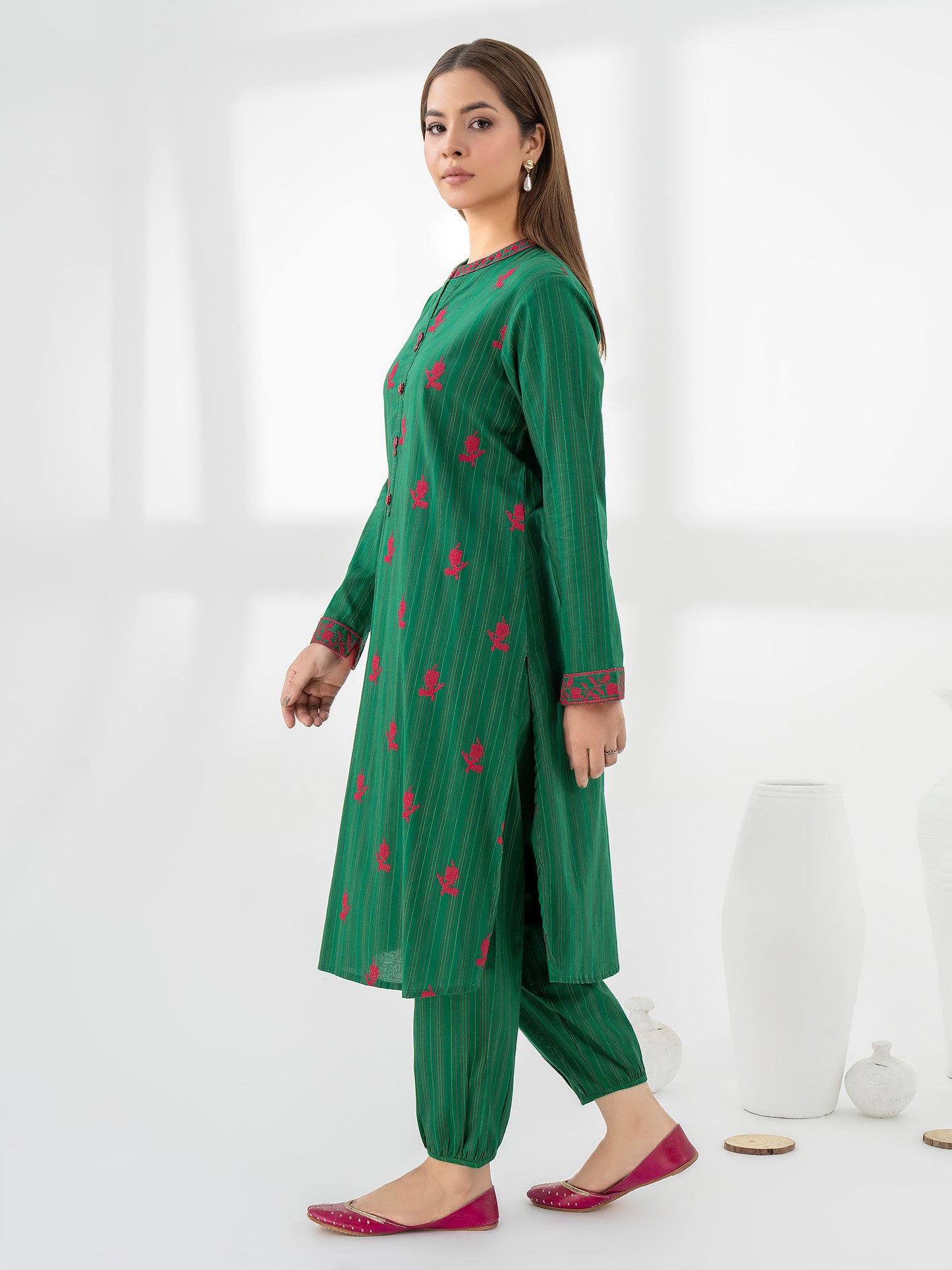 2 Piece Khaddar Suit-Embroidered (Pret)