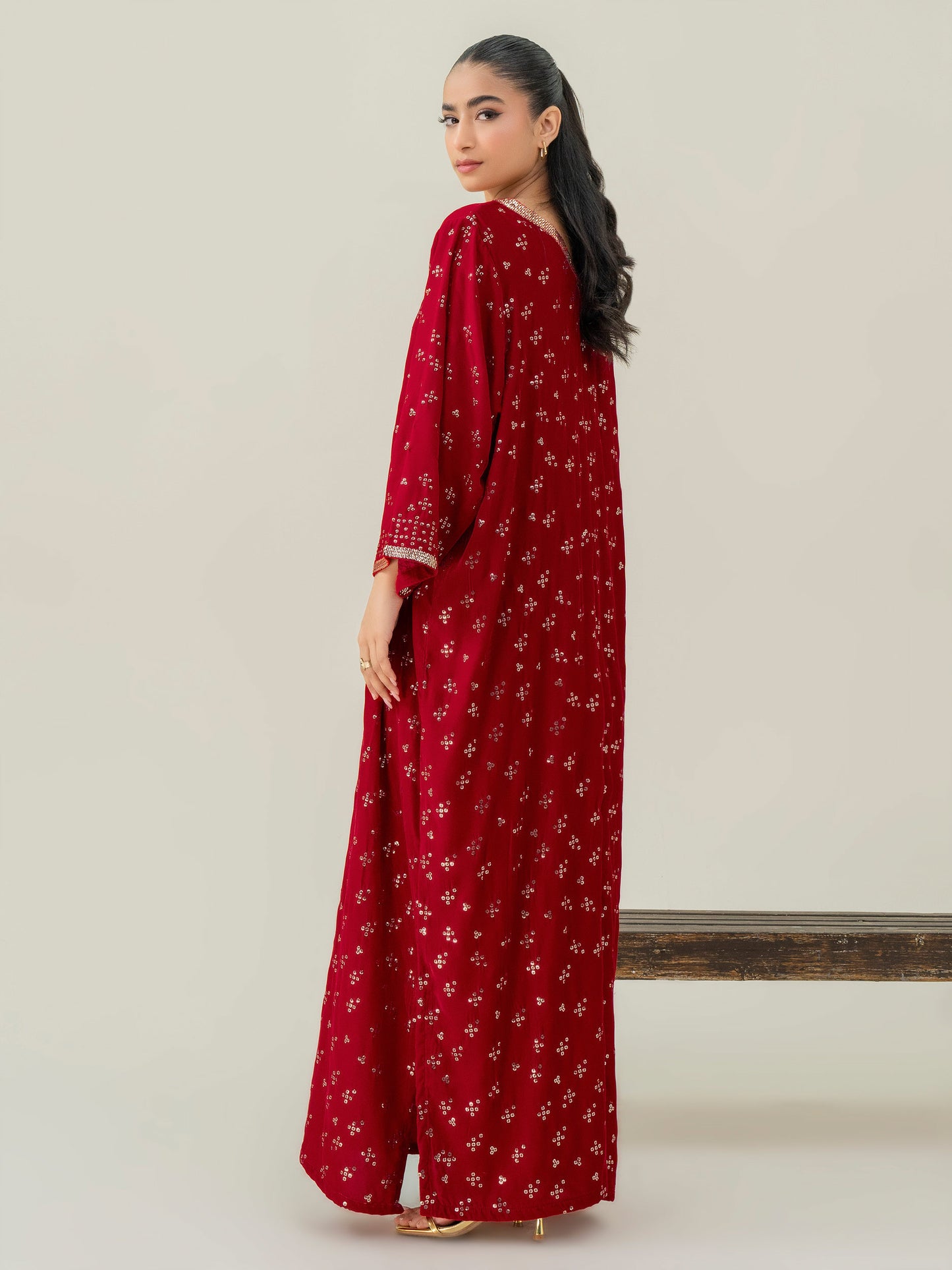 Velvet Kaftan-Embroidered (Pret)