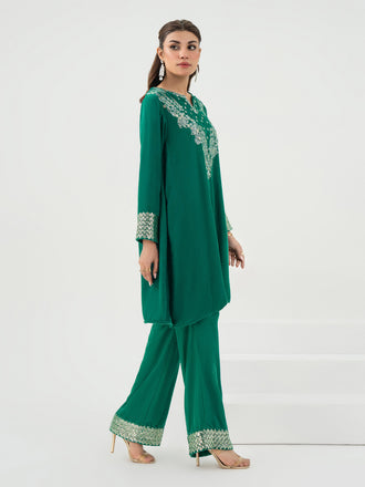 2-piece-velvet-suit-embroidered-(pret)