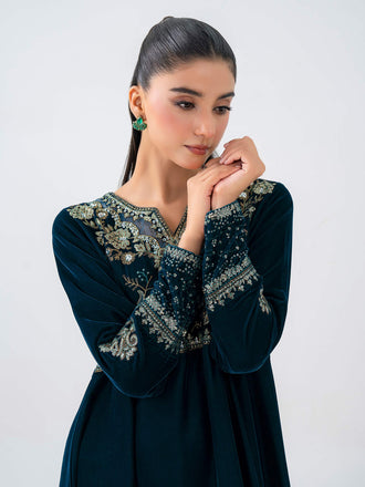 velvet-pishwas-embroidered-(pret)