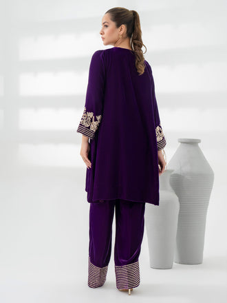 2-piece-velvet-suit-embroidered-(pret)