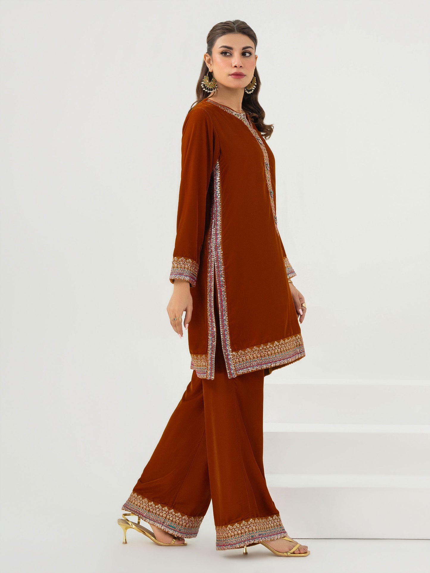 2 Piece Velvet Suit-Embroidered (Pret)