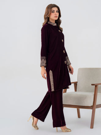 2-piece-velvet-suit-embroidered-(pret)