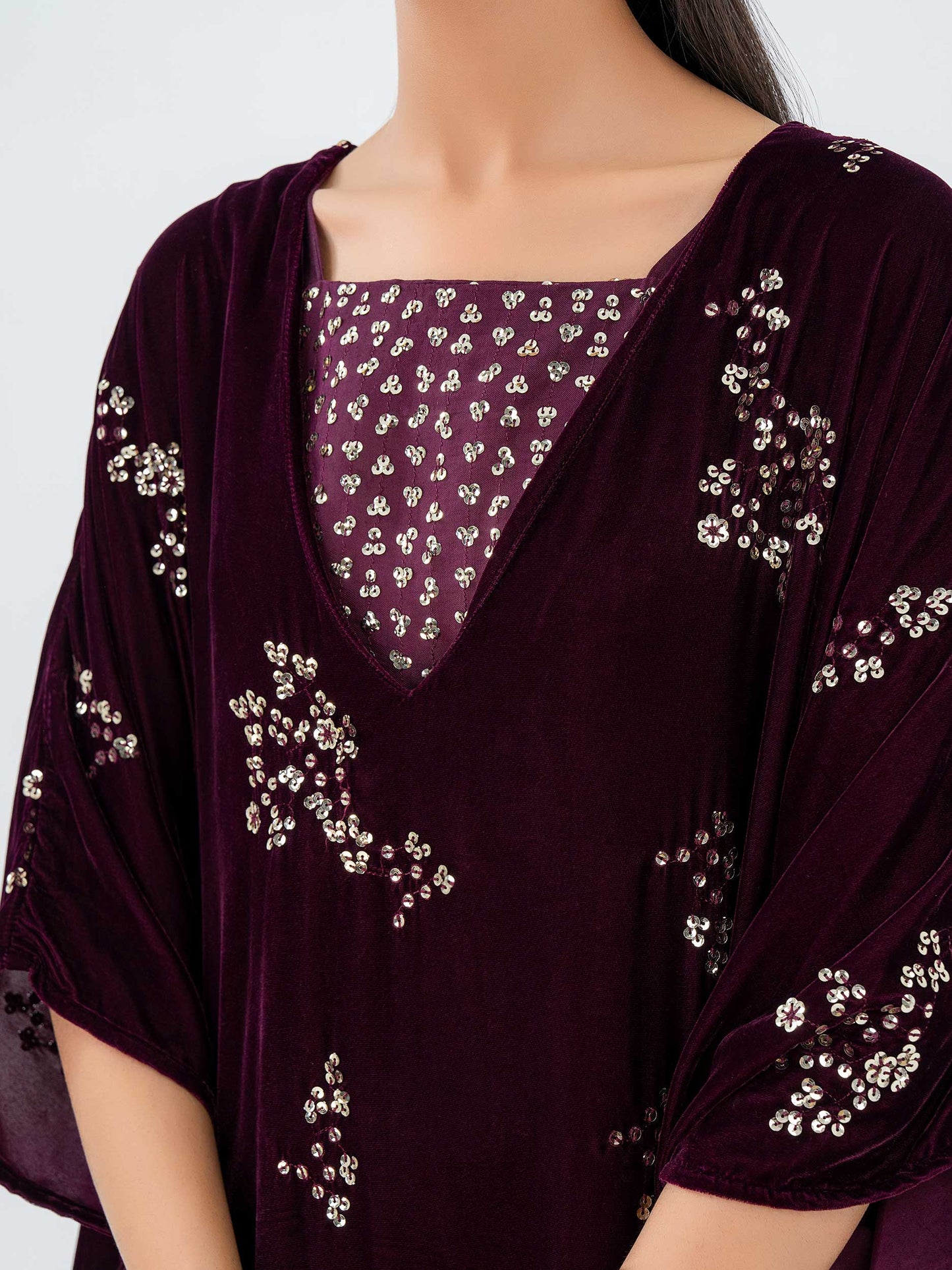 Velvet Kaftan-Embroidered (Pret)