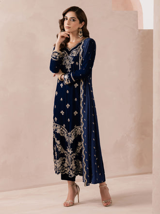 3-piece-velvet-suit-embroidered-(pret)