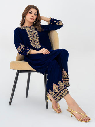 2-piece-velvet-suit-embroidered-(pret)