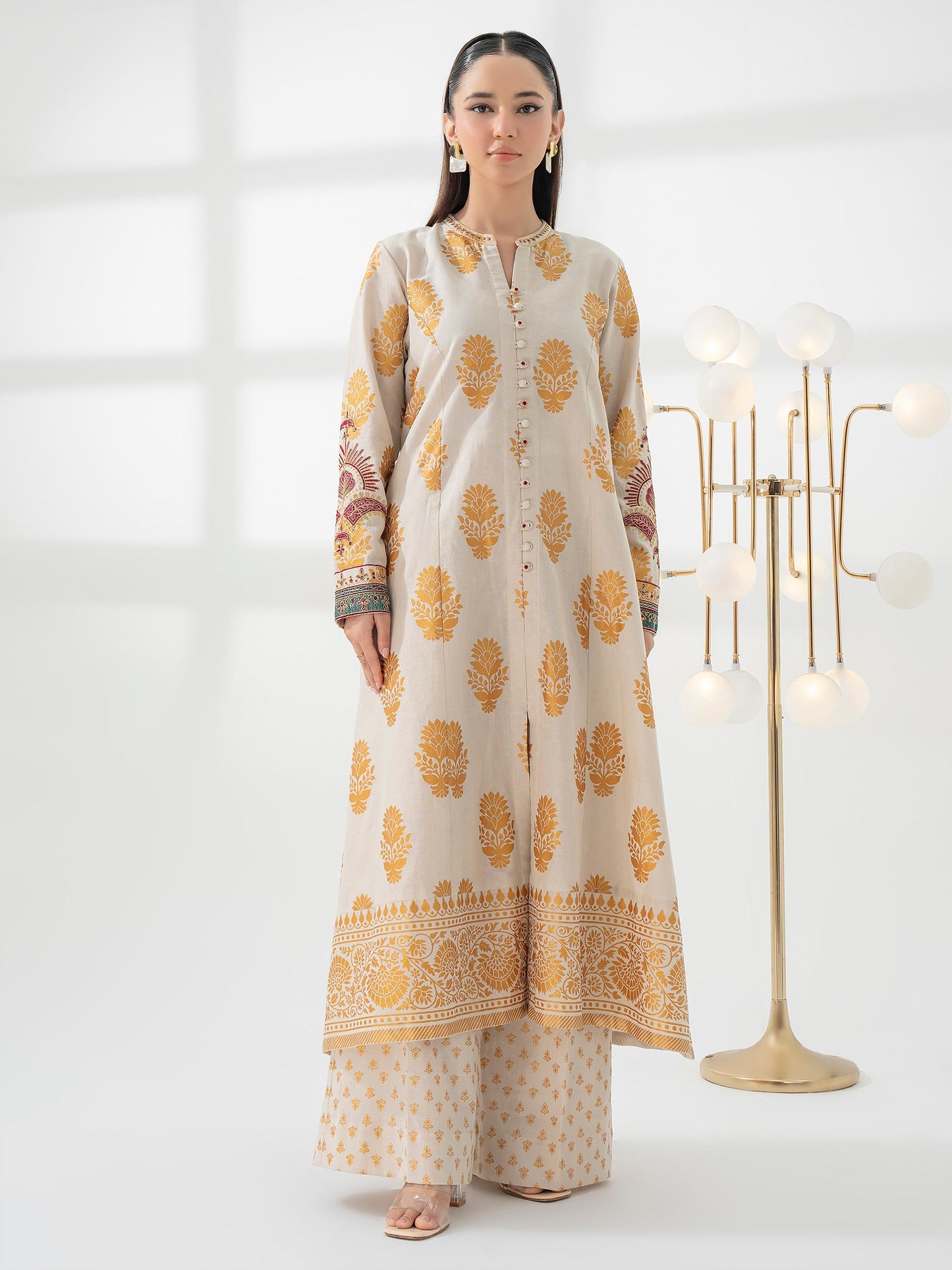 2 Piece Khaddar Suit-Embroidered (Pret)