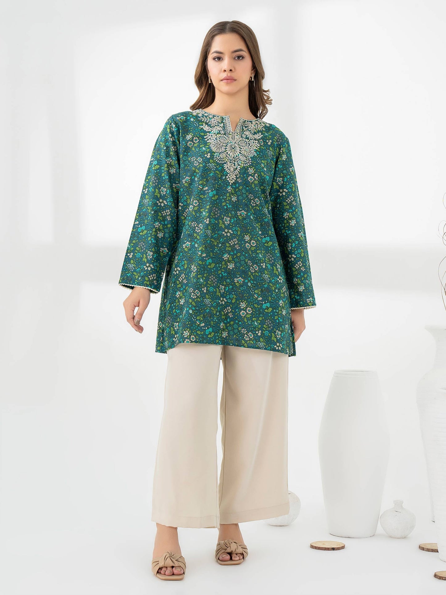 Khaddar Kurti-Embroidered (Pret)