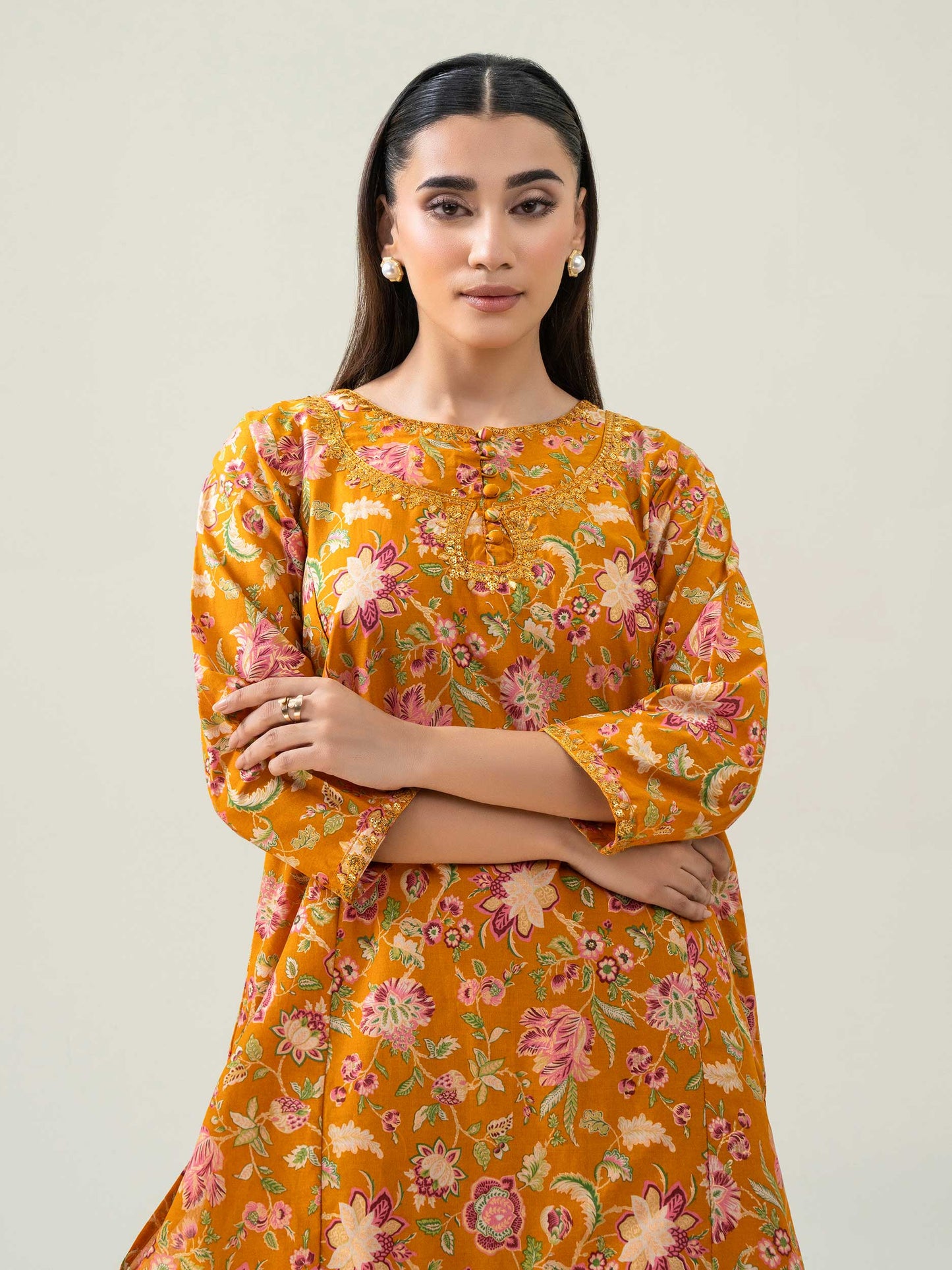 2 Piece Lawn Suit-Embroidered (Pret)