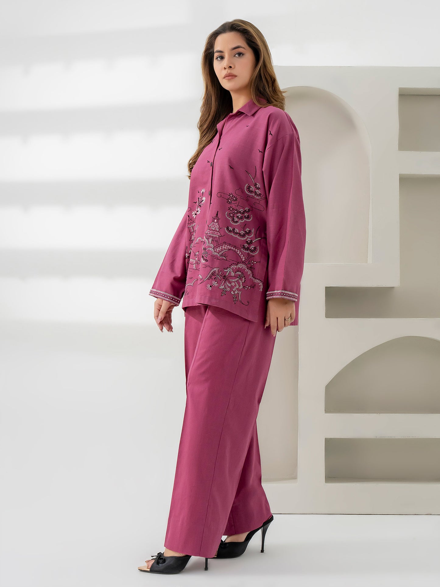 Khaddar Co-Ord Set-Embroidered (Pret)