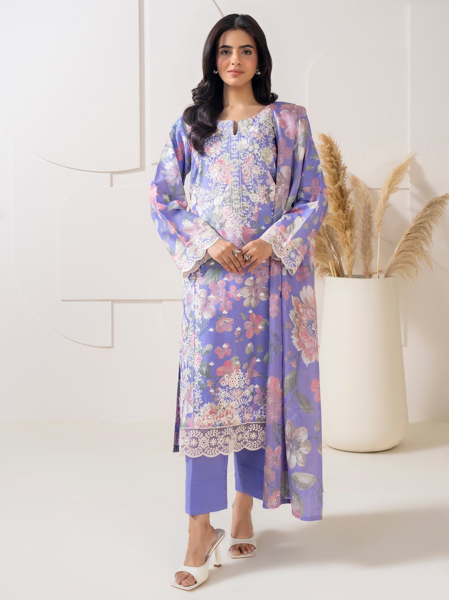 3 Piece Lawn Suit-Embroidered (Pret)