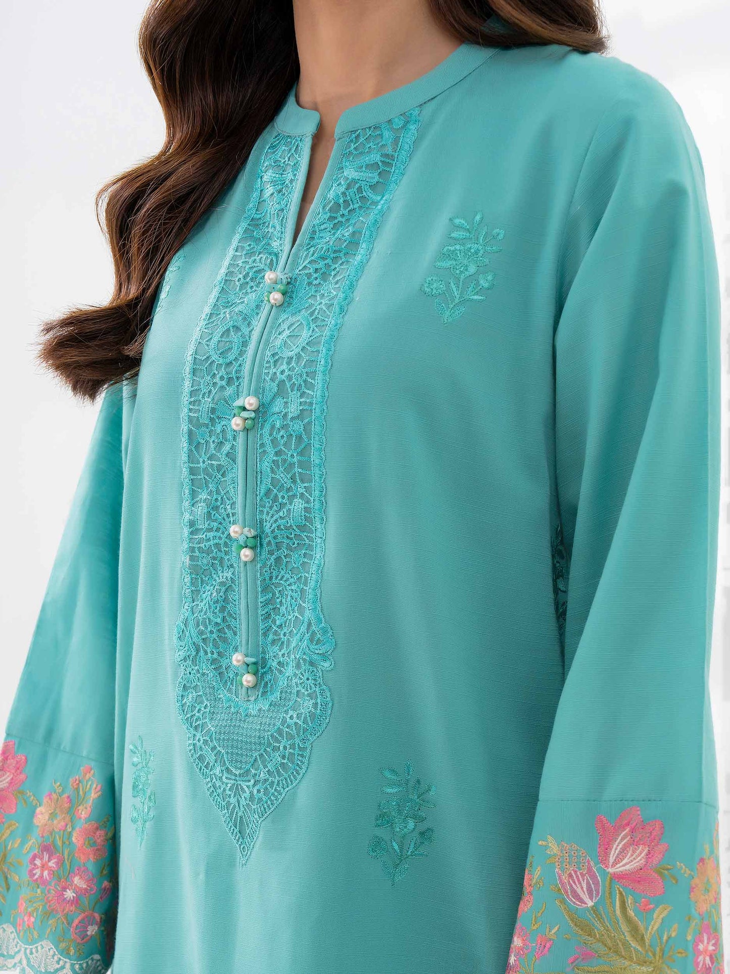 2 Piece Khaddar Suit-Embroidered (Pret)