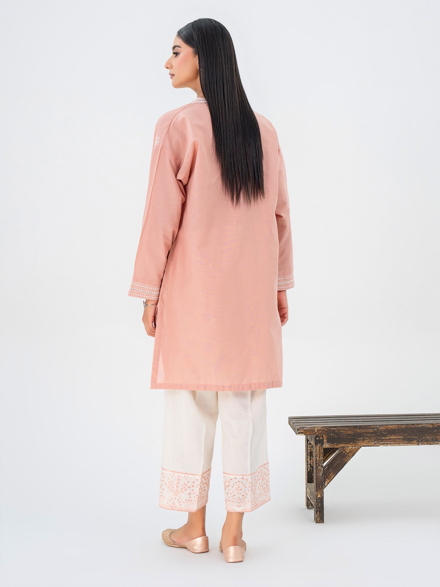 2 Piece Khaddar Suit-Embroidered (Pret)