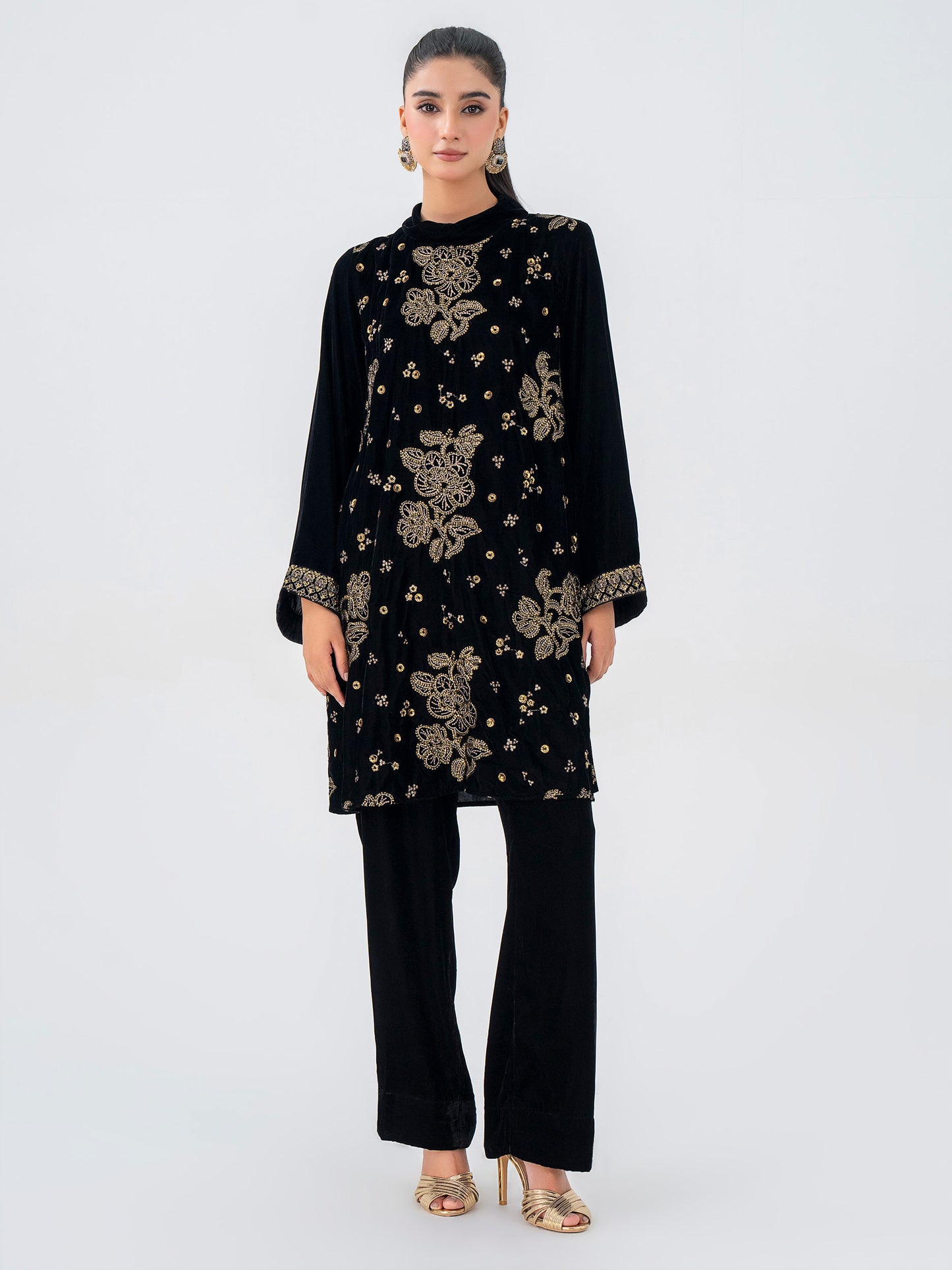 2 Piece Velvet Suit-Embroidered (Pret)