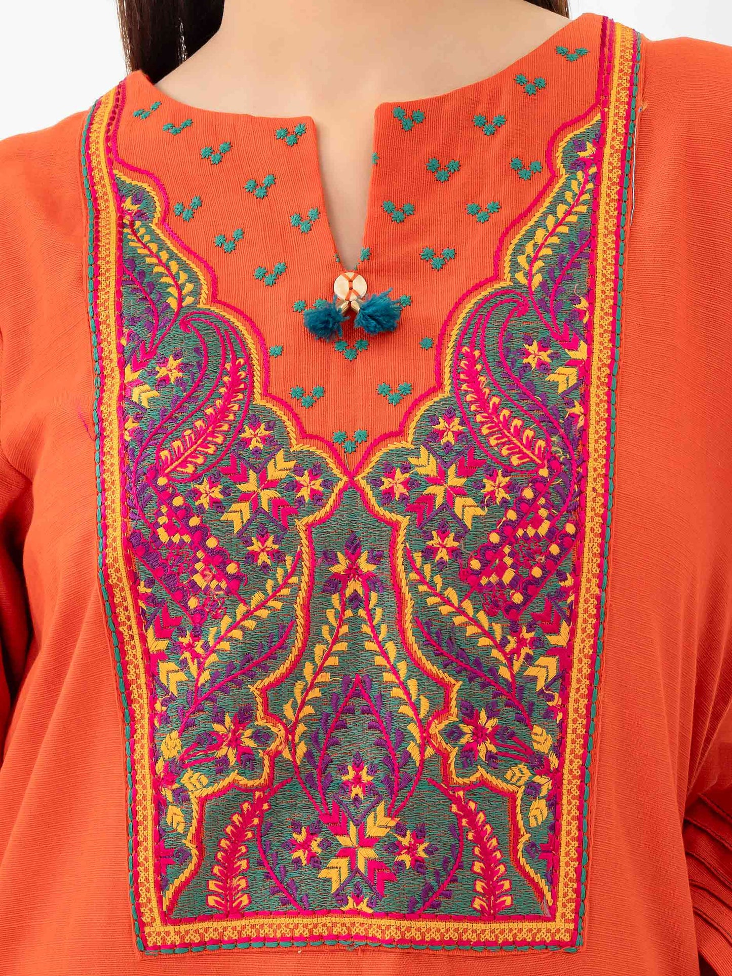 2 Piece Khaddar Suit-Embroidered (Pret)