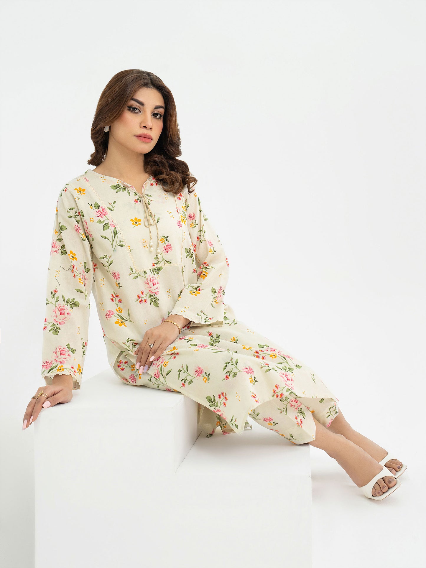 2 Piece Khaddar Suit-Printed (Pret)