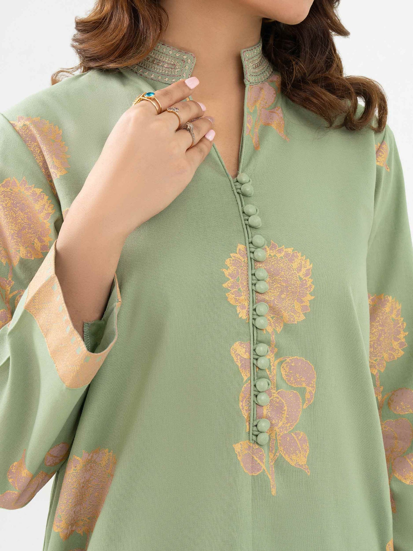 2 Piece Khaddar Suit-Embroidered (Pret)