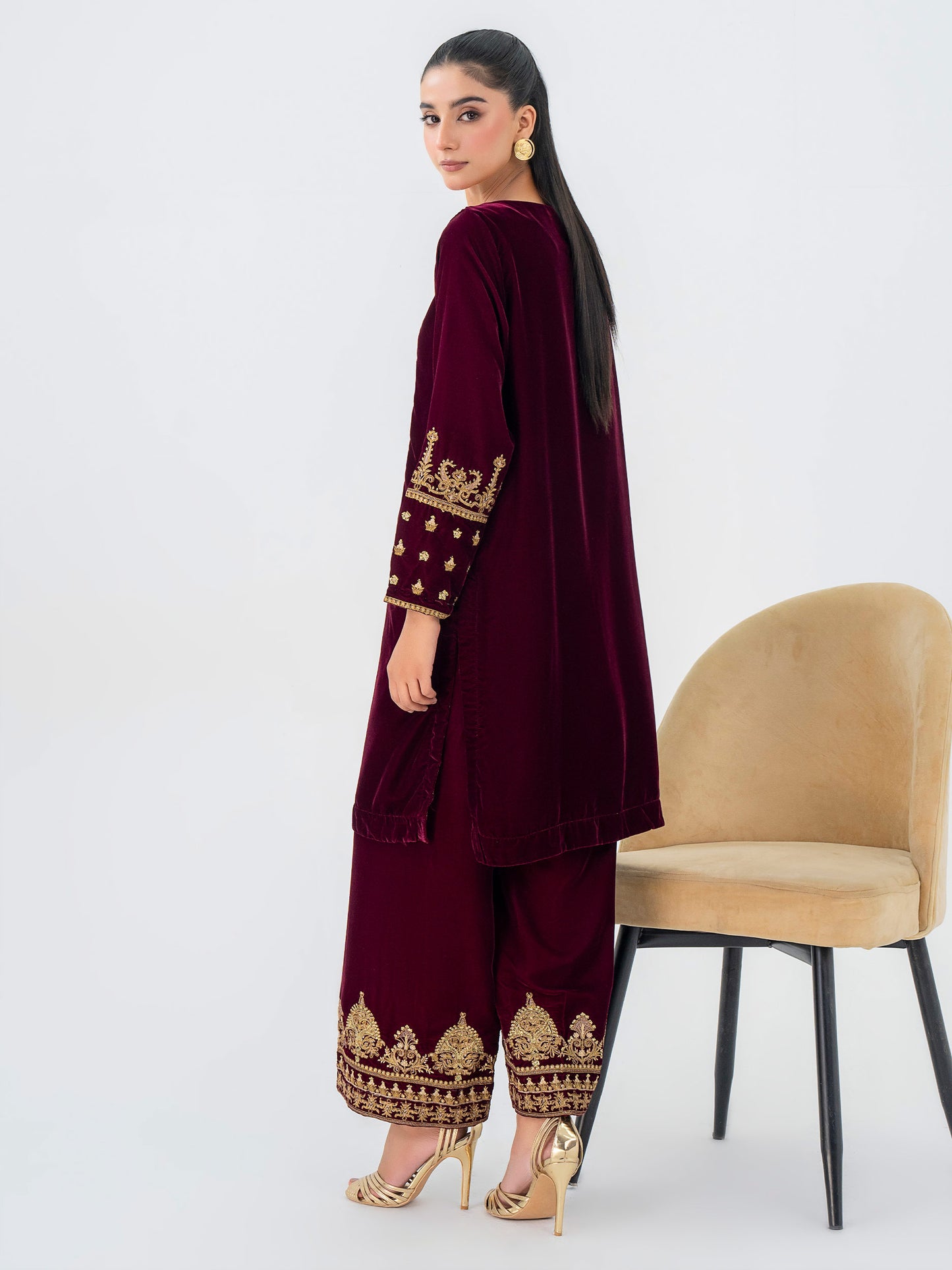 2 Piece Velvet Suit-Embroidered (Pret)