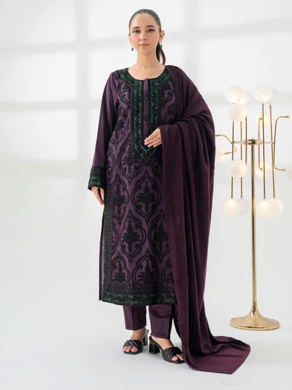 3 Piece Khaddar Suit-Embroidered (Pret)