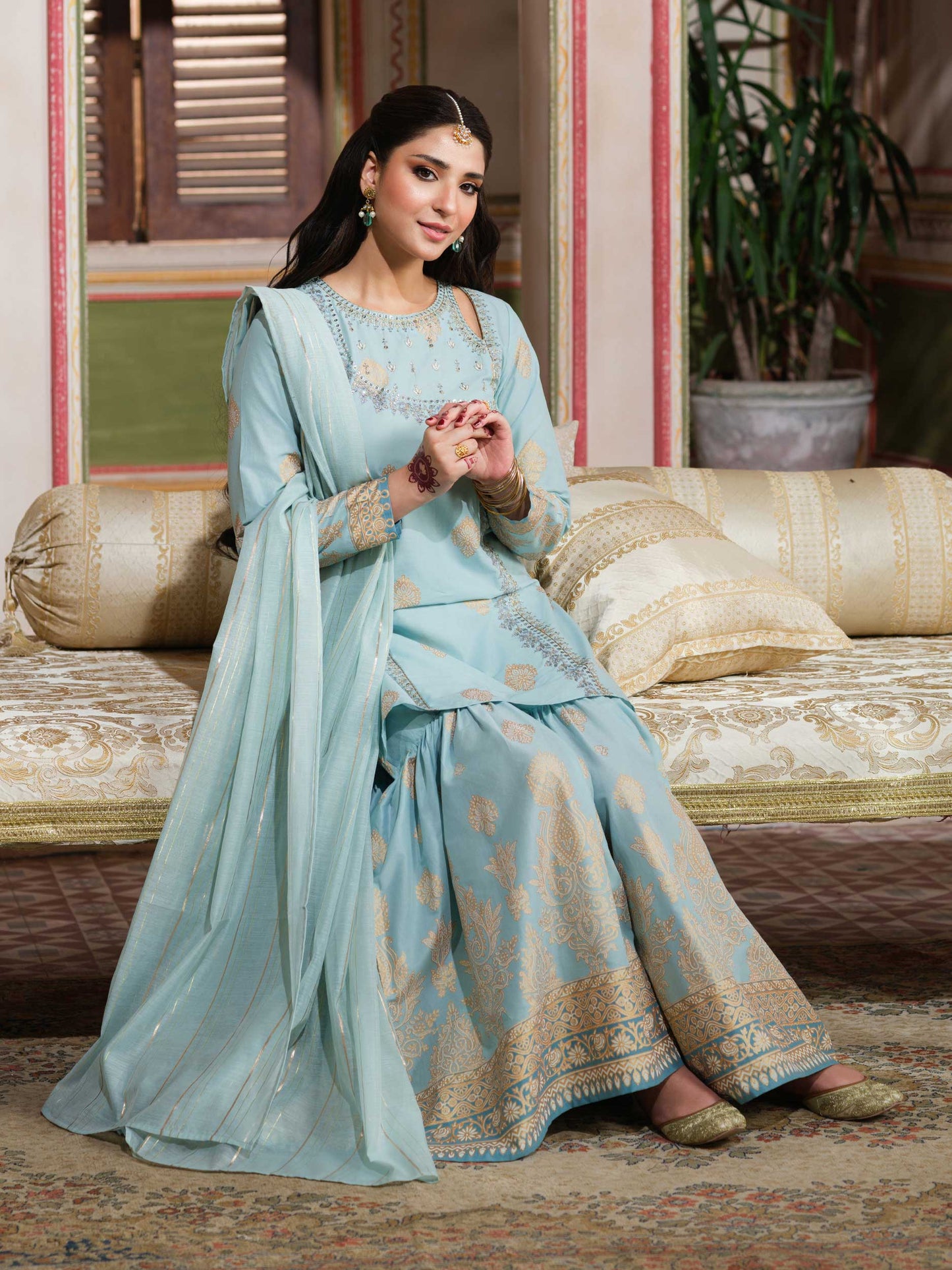 3 Piece Lawn Suit-Embroidered (Pret)