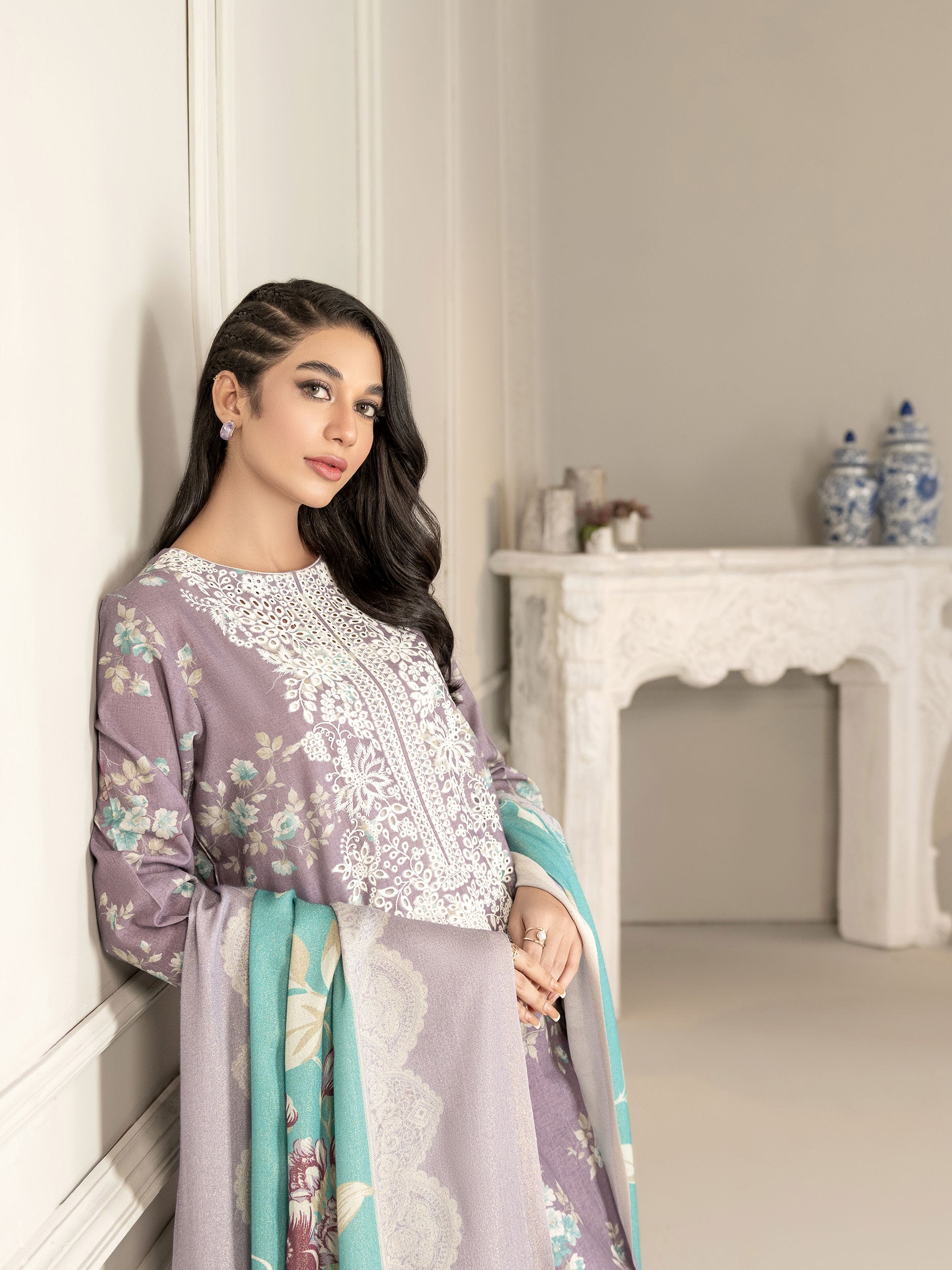 3 Piece Khaddar Suit-Embroidered(Unstitched) – Limelightpk