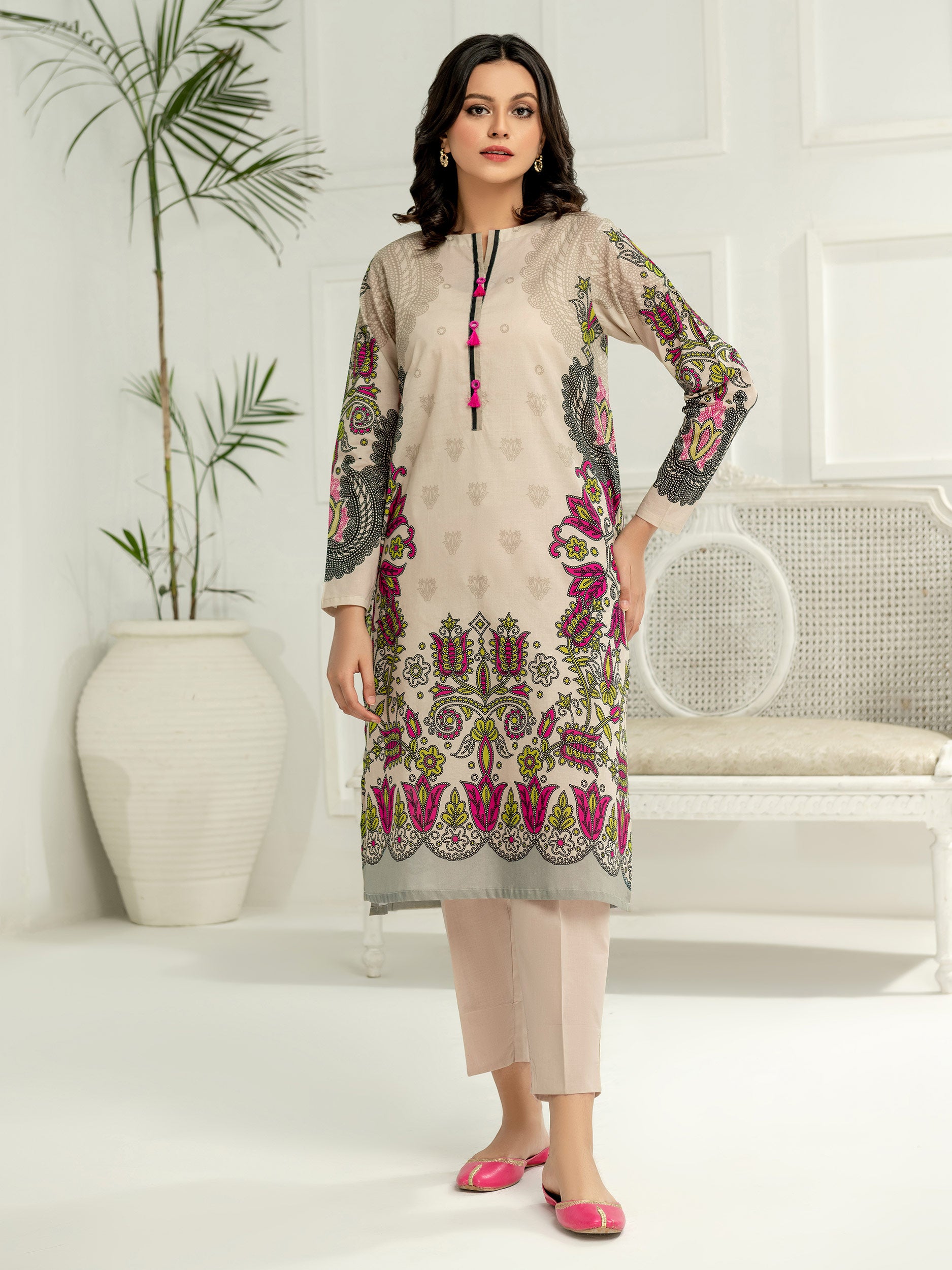 Have a look at Limelight Ready to Wear Winter Collection – Limelightpk