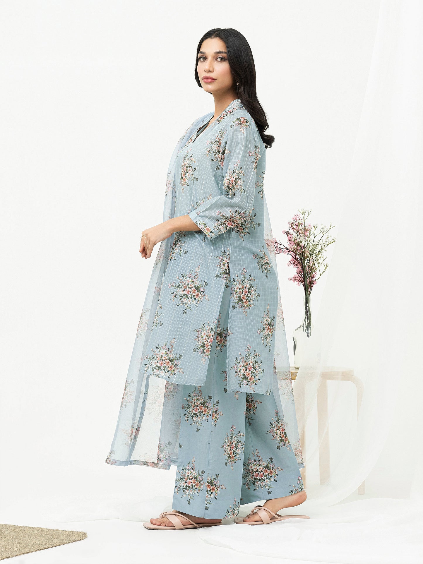 3 Piece Textured Lawn Suit-Embroidered (Pret)