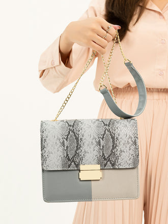 snake-printed-pattern-handbag