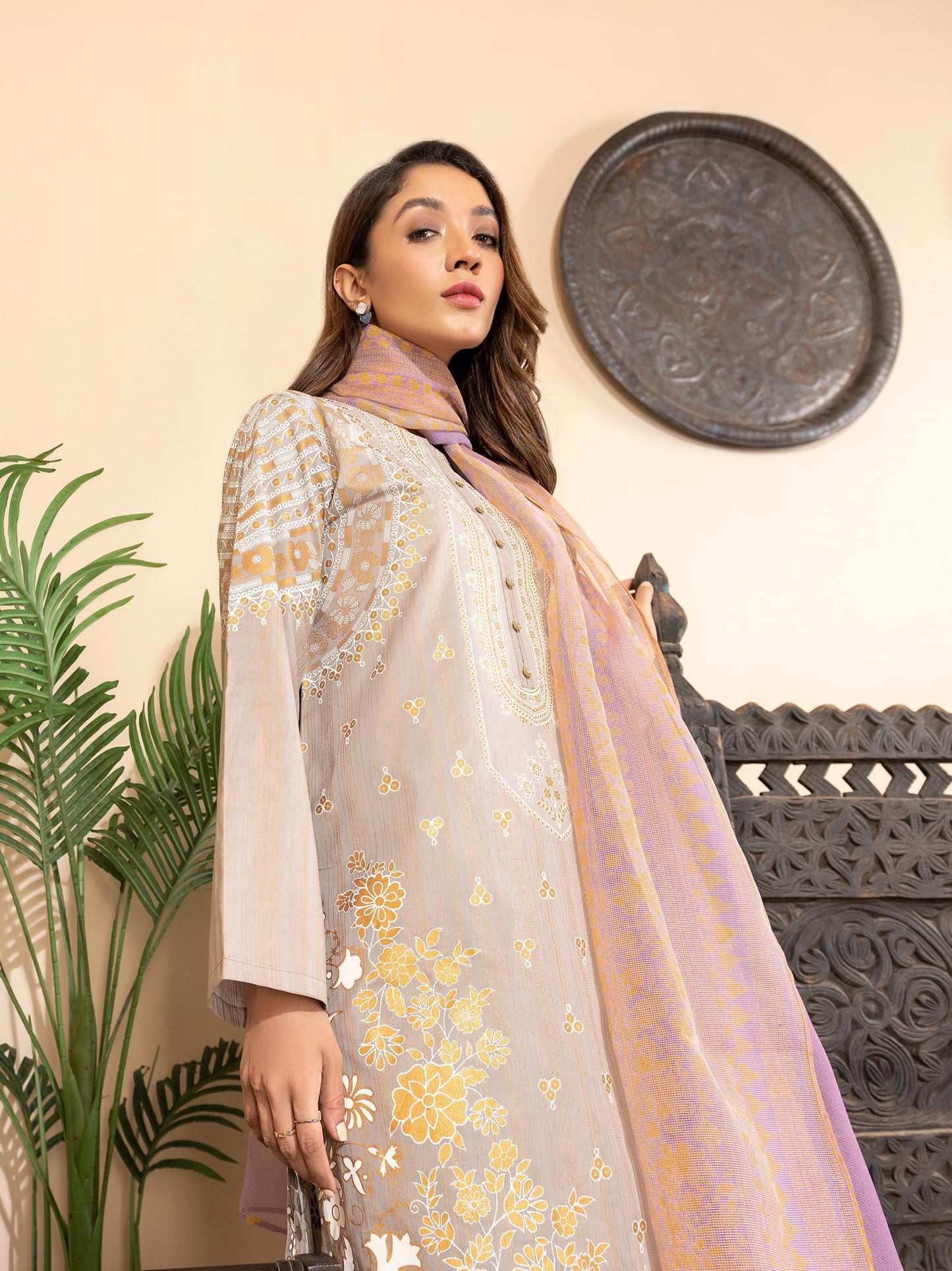 3 Piece Lawn Suit-Gold Paste Print (Unstitched)