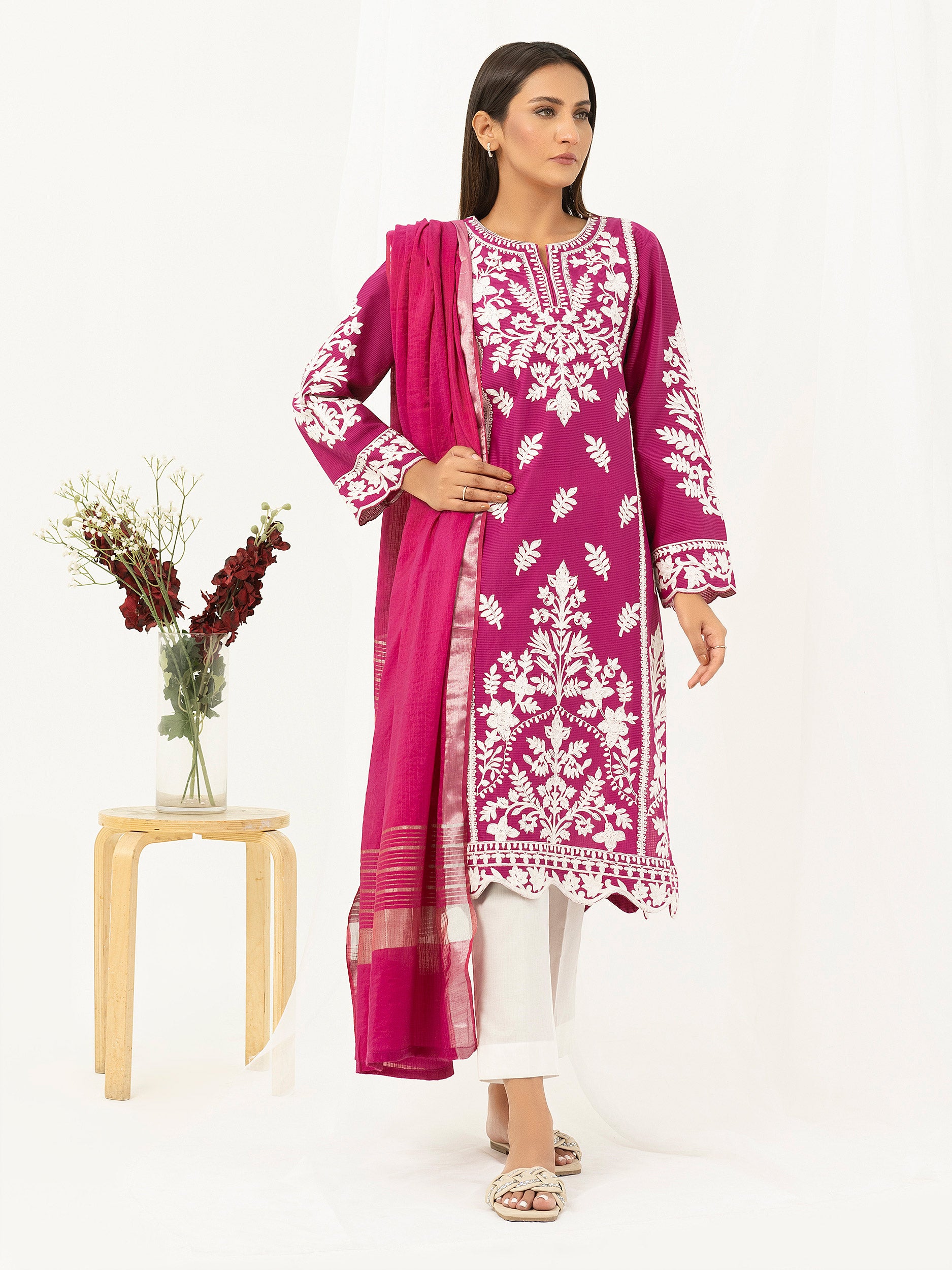 2 Piece Textured Lawn Suit-Embroidered (Pret) – Limelightpk