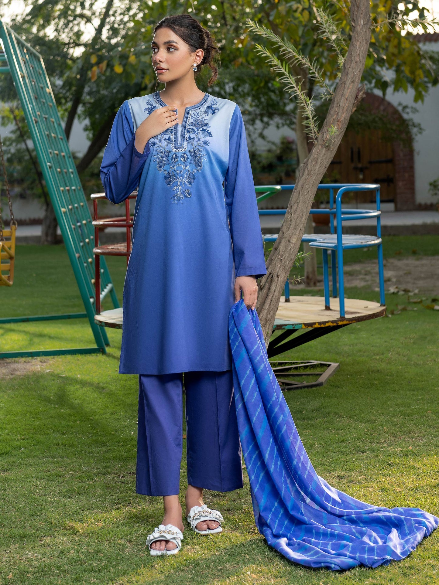 3 Piece Lawn Suit-Embroidered (Unstitched)