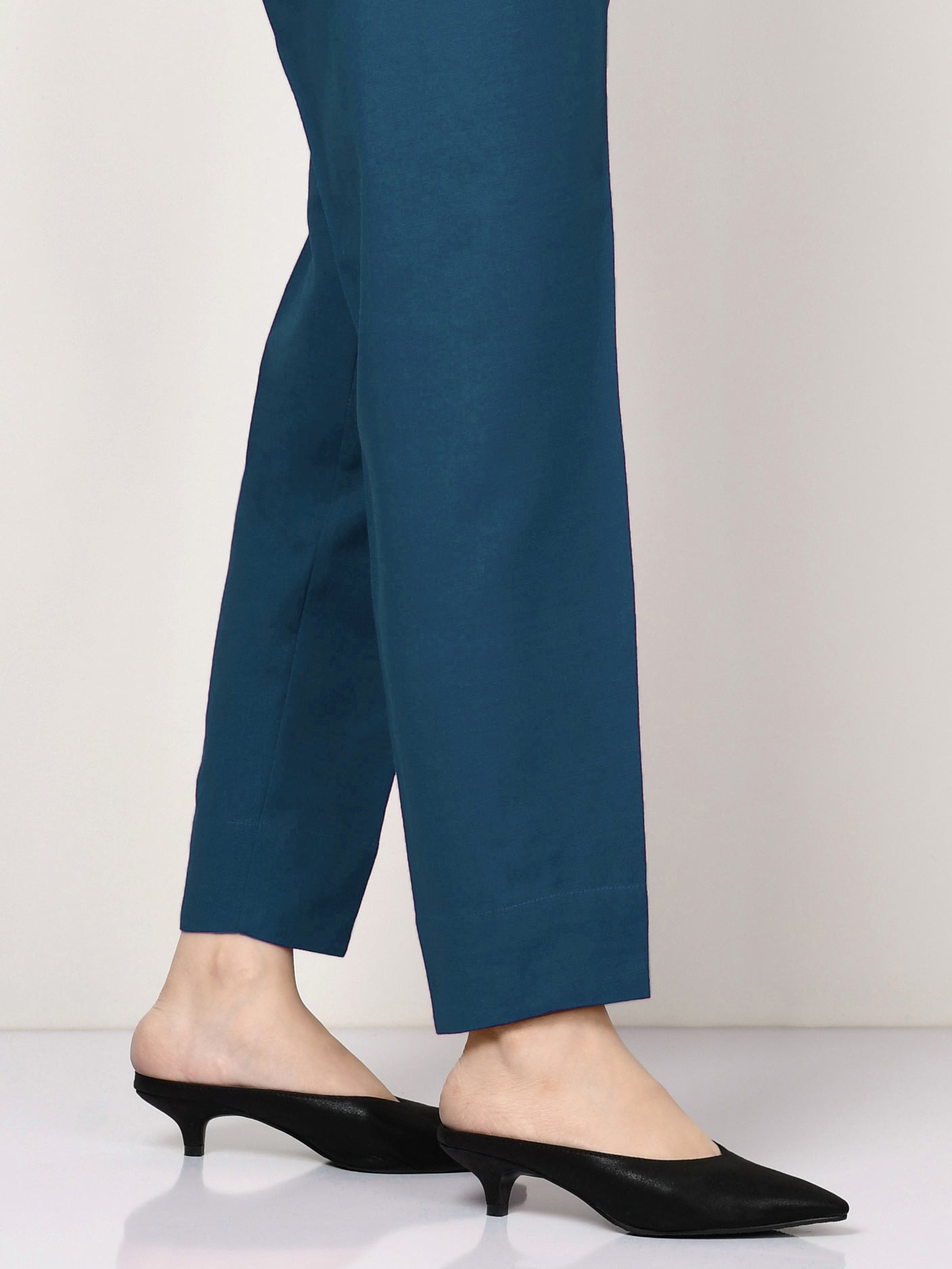 Dyed Khaddar Trouser (Pret)