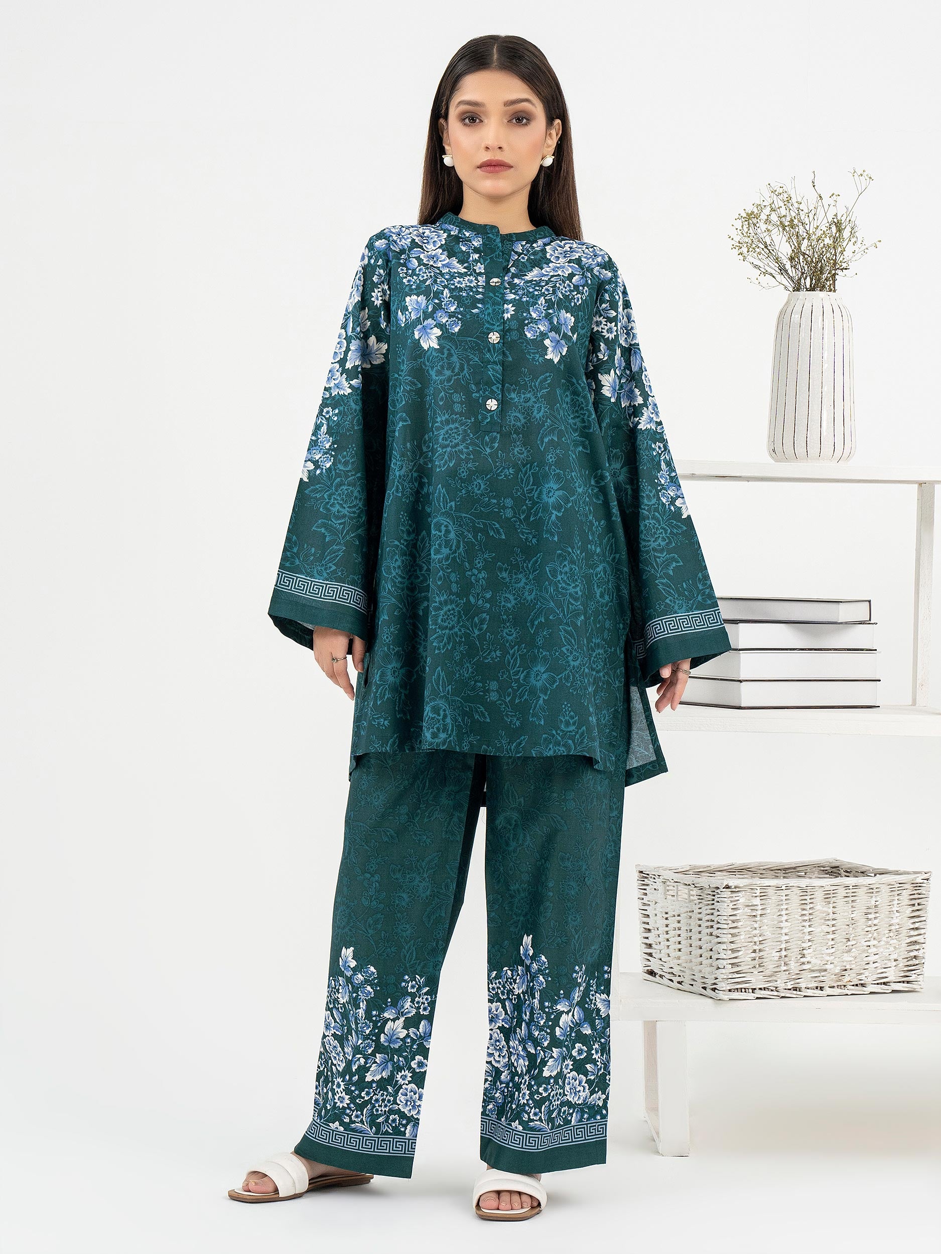 2 Piece Lawn Suit-Embroidered (Pret) – Limelightpk