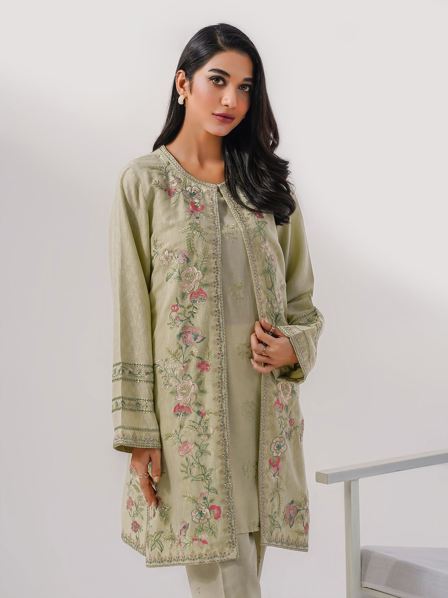 3 Piece Zari Karandi Suit-Embroidered (Pret)