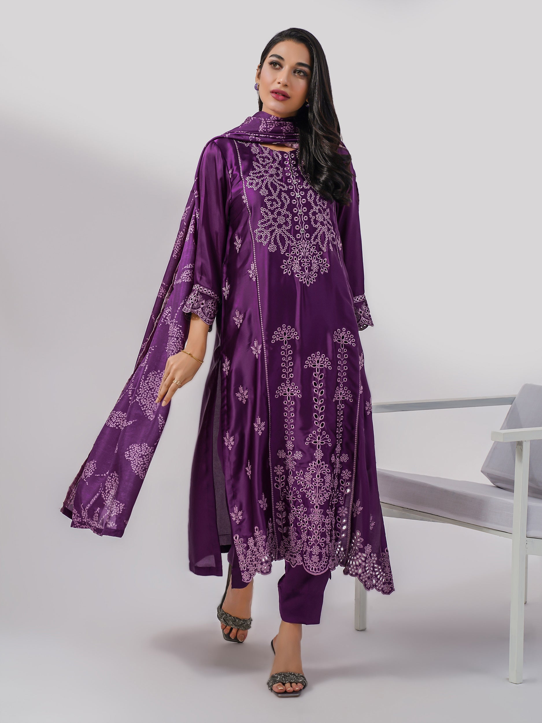 3 Piece Silk Suit-Embroidered (Pret) – Limelightpk