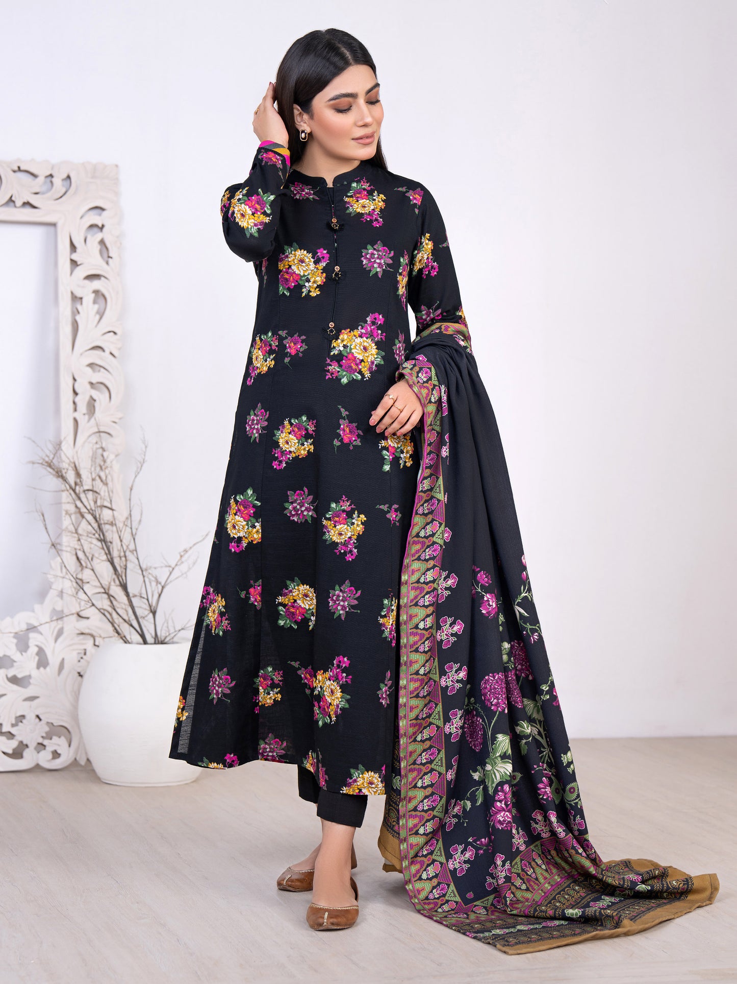 3 Piece Khaddar Suit-Printed (Unstitched)