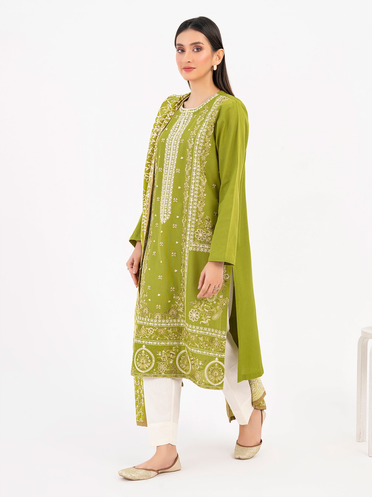 2 Piece Khaddar Suit-Embroidered (Pret)