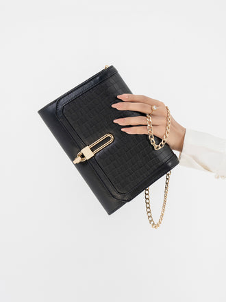 textured-clutch