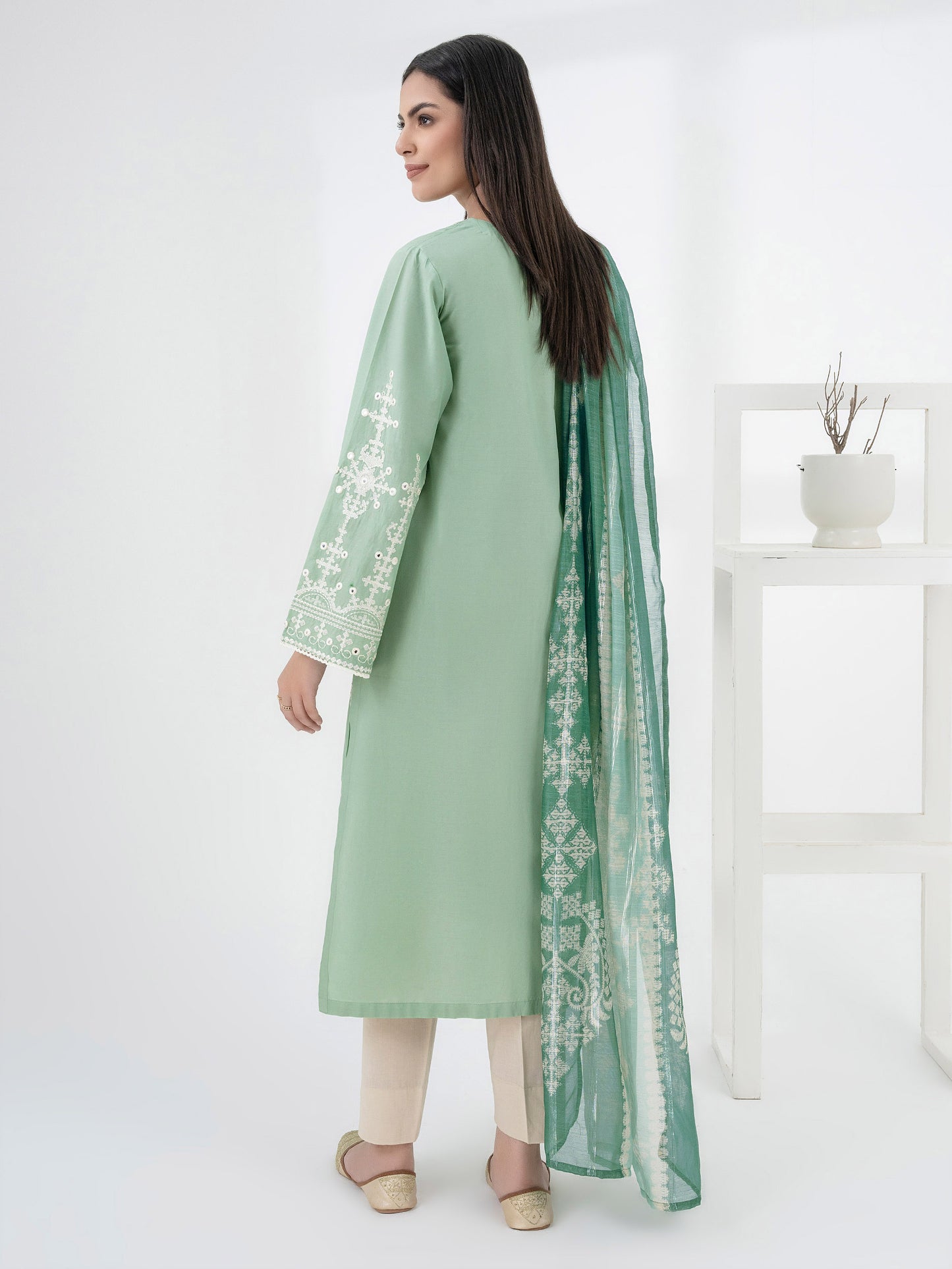 2 Piece Lawn Suit-Embroidered (Pret)