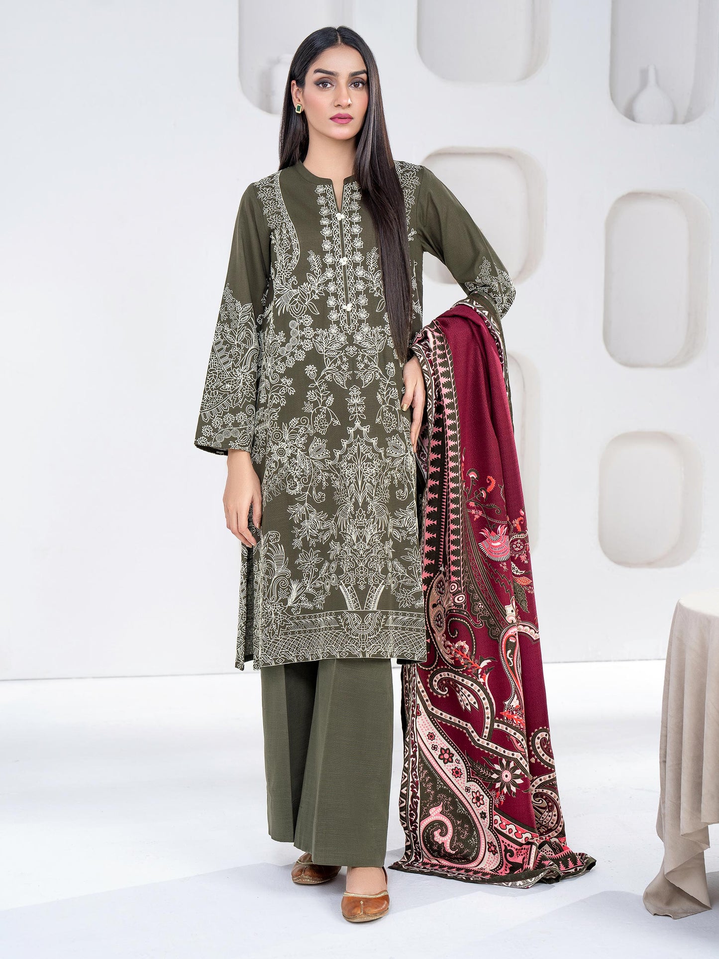 3 Piece khaddar Suit-Emboss Print(Unstitched)