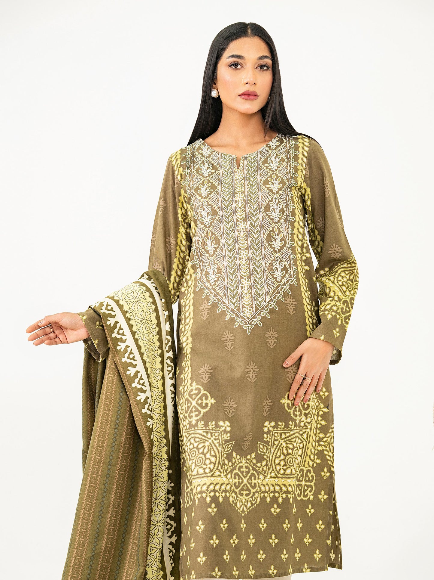 2 Piece Khaddar Suit-Embroidered (Pret)