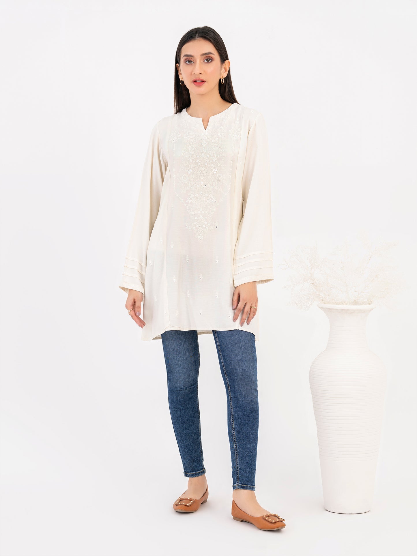 Linen Kurti-Embroidered (Pret)