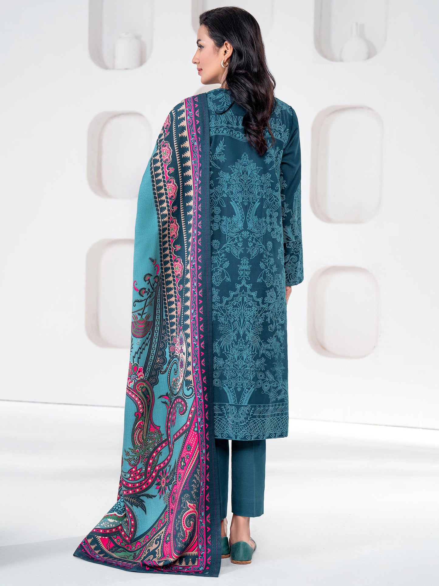 3 Piece khaddar Suit-Emboss Print(Unstitched)