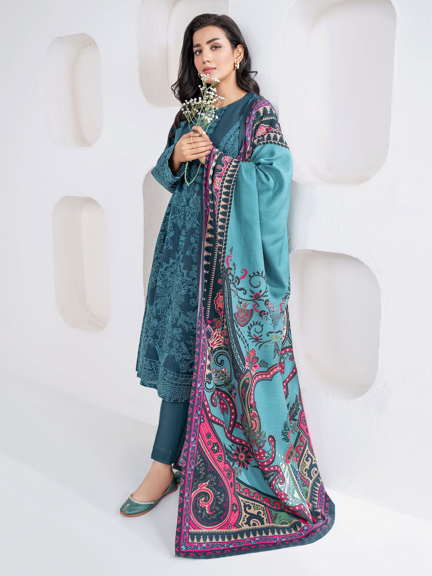 3 Piece khaddar Suit-Emboss Print(Unstitched)