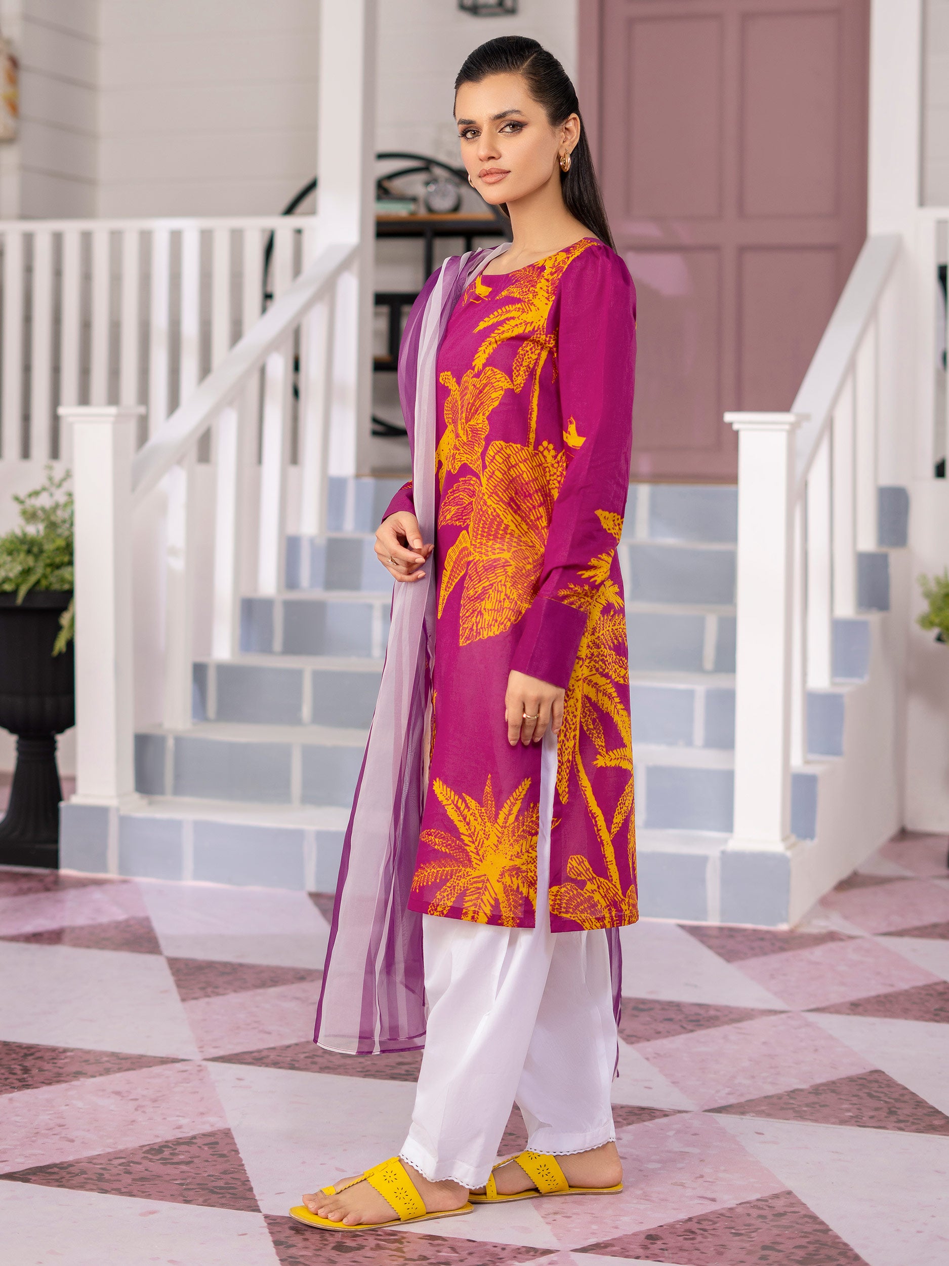 2 Piece Printed Lawn Suit Limelightpk