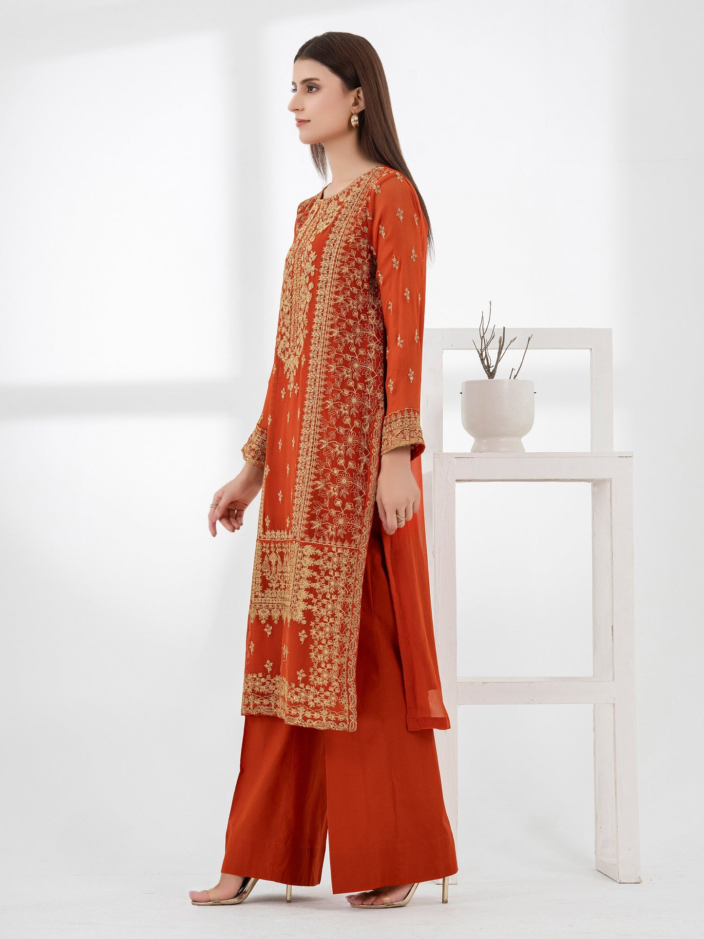 2 Piece Chiffon Suit-Embroidered (Pret)