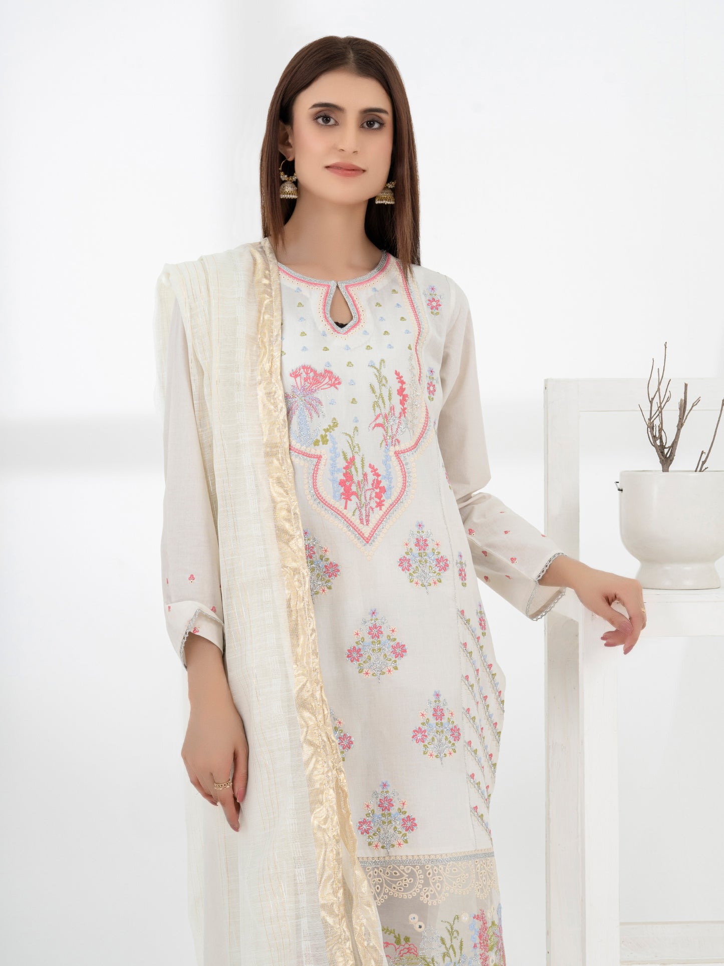 3 Piece Lawn Suit-Embroidered (Pret)